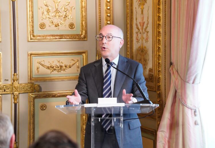 El embajador de Canadá en España, Jeffrey Marder, durante su intervención./ Foto: DN