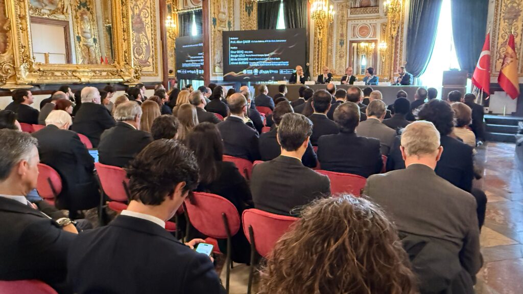 La jornada atrajo el interés de numerosos empresarios españoles y turcos.