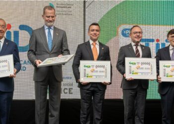 El presidente de Portugal, Marcelo Rebelo de Sousa; el Rey de España, Felipe VI; el presidente de Ecuador, Daniel Noboa; y el presidente de Andorra, Xabier Espot, con el presidente de la ONCE, Alberto Durán./ Foto: ONCE