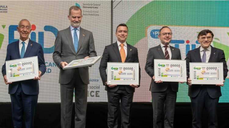 El presidente de Portugal, Marcelo Rebelo de Sousa; el Rey de España, Felipe VI; el presidente de Ecuador, Daniel Noboa; y el presidente de Andorra, Xabier Espot, con el presidente de la ONCE, Alberto Durán./ Foto: ONCE