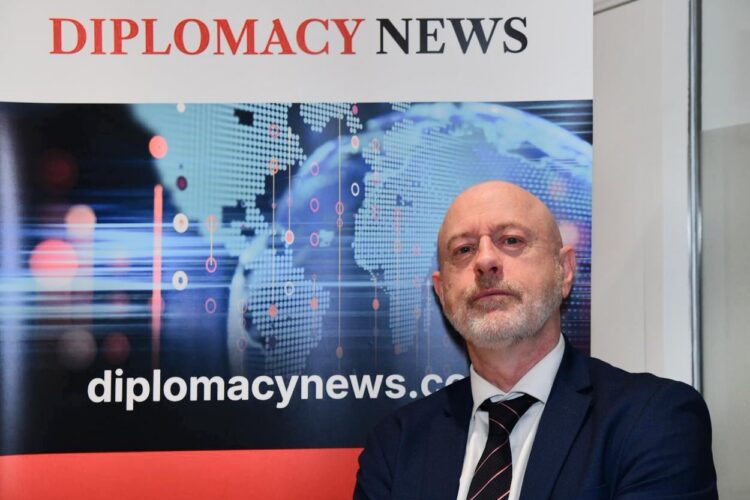 DiplomacyNews: ¿Qué aportamos? ¿Qué queremos?