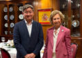 El embajador coreano, Lim Soosuk, junto a la Reina Sofía. /Foto: Cortesía de la Embajada de Corea del Sur