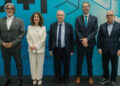 The Minister of Industry and Trade, Jordi Hereu, together with the mayor of Viladecans, Olga Morales, at the IND+I Day held in the town of Barcelona, and other participants in the fair.
