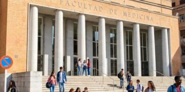 Facultad de Medicina de la Universidad Complutense./ Foto: UCM