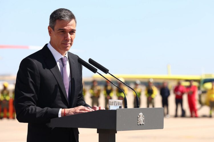 Sánchez, la semana pasada en la base de Torrejón, durante la presentación de la campaña de lucha contra los incendios forestales 2026./ Foto: Pool Moncloa/Fernando Calvo