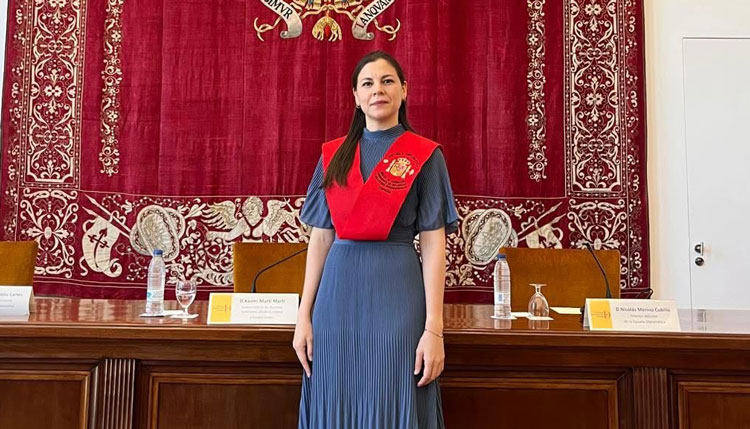 Andrea Martínez, 'alumna sobresaliente' del Máster de Formación Permanente en Diplomacia y Relaciones Internacionales 2025-2026, impartido por la Escuela Diplomática de España. /Foto: Cortesía de la Embajada del Paraguay.