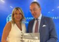 La viceministra griega de Turismo, Anna Karamanli, y el embajador de España en Atenas, Jorge Domecq./ Foto: Gobierno de Grecia
