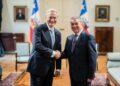 El presidente de Chile, José Antonio Kast, con el nuevo embajador en España, Juan Antonio Coloma./ Foto: Gobierno de Chile