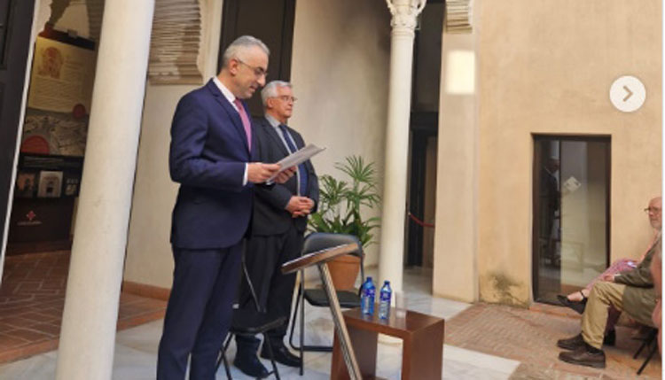El embajador chipriota, Michalis Ioannou, en la inauguración de la exposición 'La Chipre que vio Domingo Badía y Leblich (Alí Bey)', en Granada. /Foto: Embajada de Chipre.