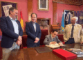 From left to right, Alejandro Vega, mayor of Villaviciosa; Manuel Corripio, son of José Luis "Pepín" Corripio; Tony Raful, Dominican ambassador, and José Vitienes, president of the Foundation for Spanish Migration in the Dominican Republic, at the City Hall of Villaviciosa. /Photo: J. A. O.