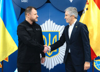 Ukraine’s interior ministers, Klymenko Ihor (left), and his Spanish counterpart, Fernando Grande-Marlaska.