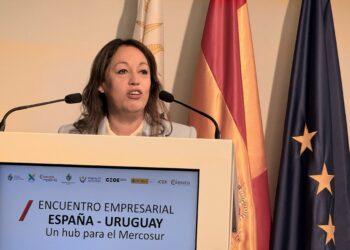 La ministra Fernanda Cardona se dirige a los asistentes./ Fotos: AR