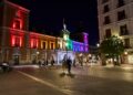El Palacio de Santa Cruz, iluminado con los colores de la bandera arcoiris./ Foto: MAEC