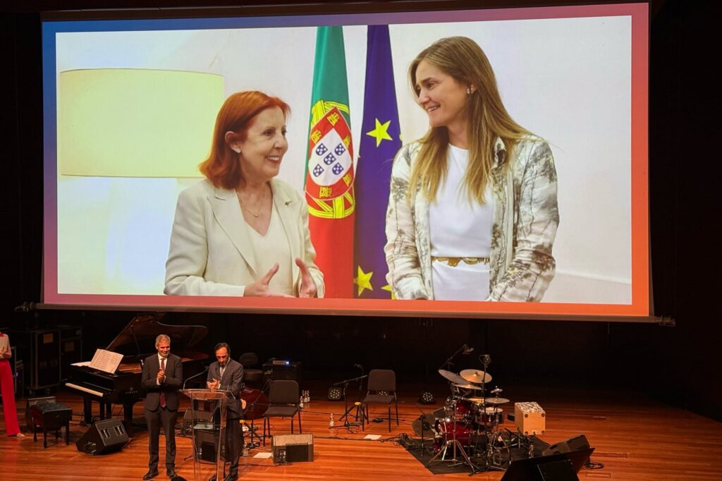 Las ministras de Medio Ambiente de Portugal, María da Graça Carvalho, y de Transición Ecológica de España, Sara Aagesen.