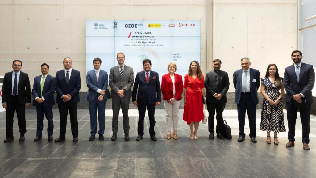 Foto de familia de los participantes en el Encuentro./ Foto: Cámara de España