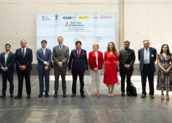 Foto de familia de los participantes en el Encuentro./ Foto: Cámara de España
