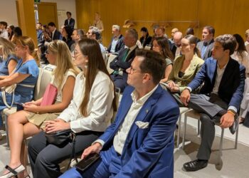 Numerosos diplomáticos asistieron al Encuentro./ Fotos: JDL