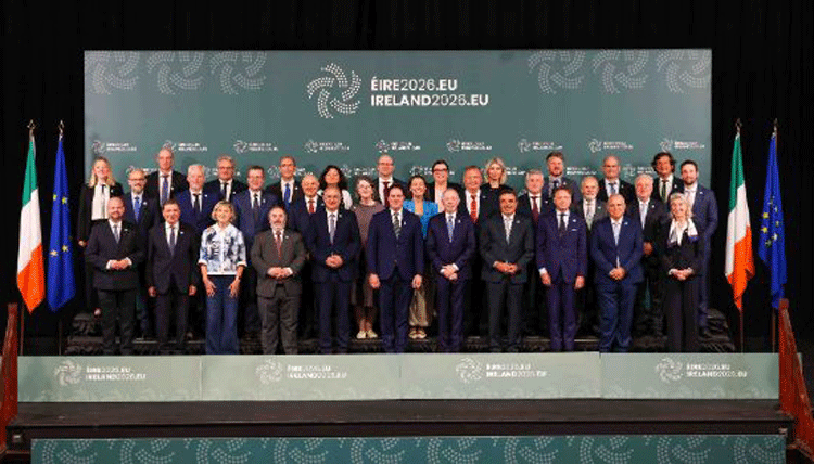 Foto de grupo del Consejo Informal de Ministros de Pesca, reunido en Cork (Irlanda)