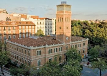 Vista panorámica de las Escuelas Aguirre, sede de Casa Árabe en Madrid./ Foto: Casa Árabe