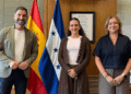 Meeting at the Consulate General of Honduras in Valencia. From left to right, Stephane Soriano, Director of Equality and Diversity of the Valencian Generalitat; Mission Chief, Daniela Asfura, and Vice-Consul, Mirna Galeano. /Photo: Courtesy of the Honduran Embassy