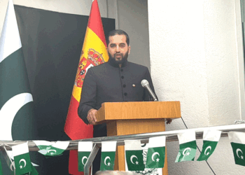 El encargado de Negocios de la Embajada de Pakistán, Omer Manzoor, durante su discurso. /Fotos: Cortesía de la Embajada de Pakistán