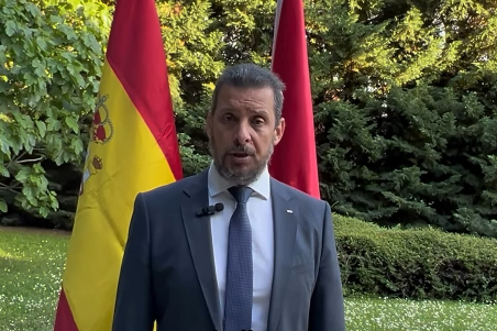 El embajador de Palestina, Fadi Elhusseini.