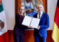 Ambassador Gosse submits her copies of letters of credence. /Photo: Courtesy of the Foreign Service of Mexico